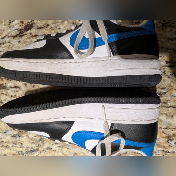 Nike Air Force Low GS Black Light Photo Blue Size 4Y - Picture 6 of 10